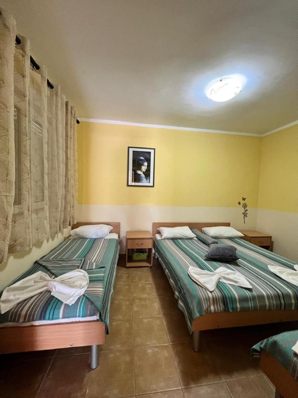 Apartments Brnjada سوتوموري الغرفة الصورة