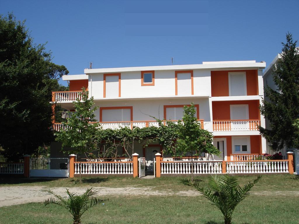 Apartments Brnjada سوتوموري المظهر الخارجي الصورة
