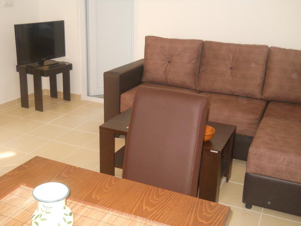 Apartments Brnjada سوتوموري الغرفة الصورة