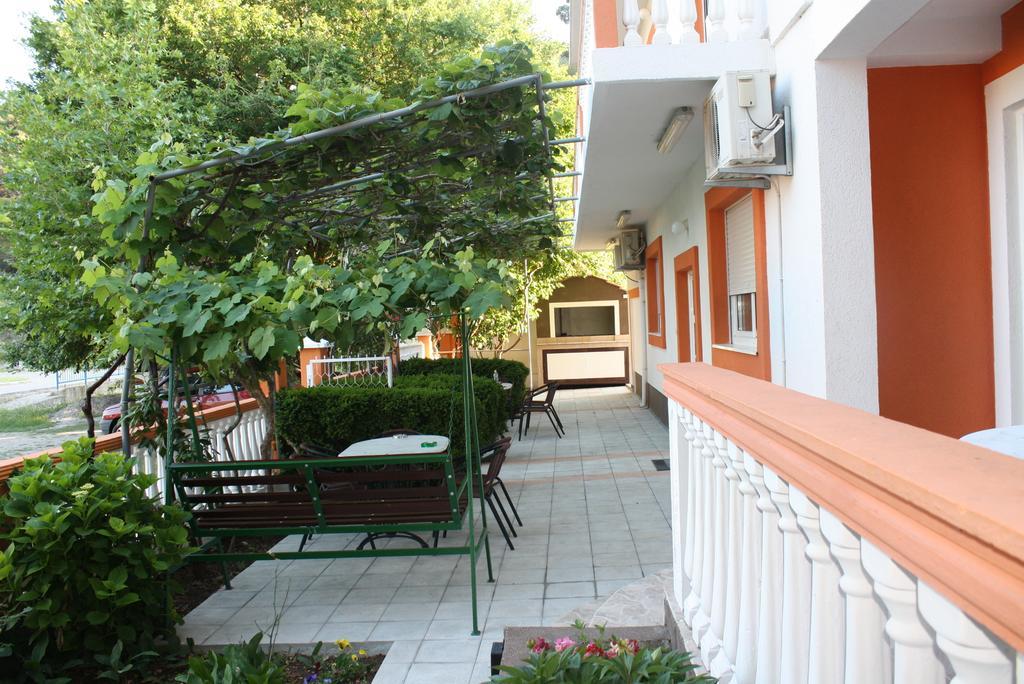 Apartments Brnjada سوتوموري المظهر الخارجي الصورة