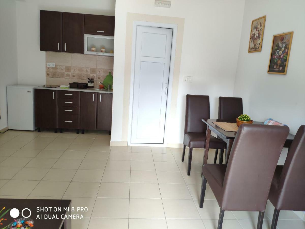 Apartments Brnjada سوتوموري المظهر الخارجي الصورة